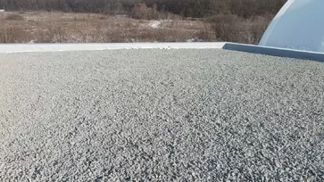 Устройство балластной кровли здания