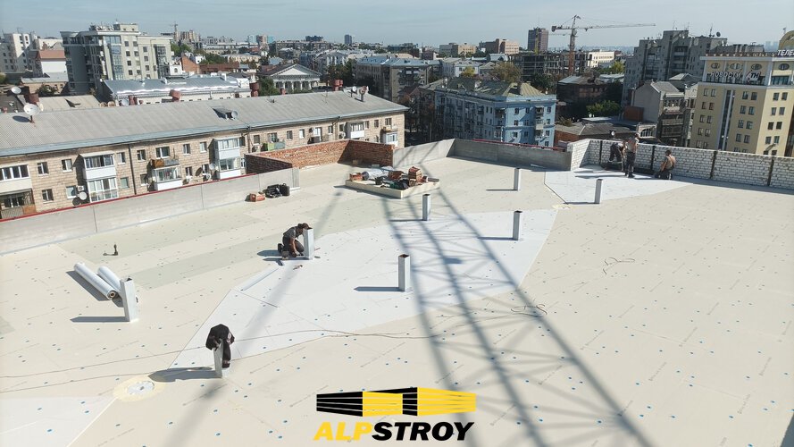 Устройство утепленной эксплуатируемой кровли